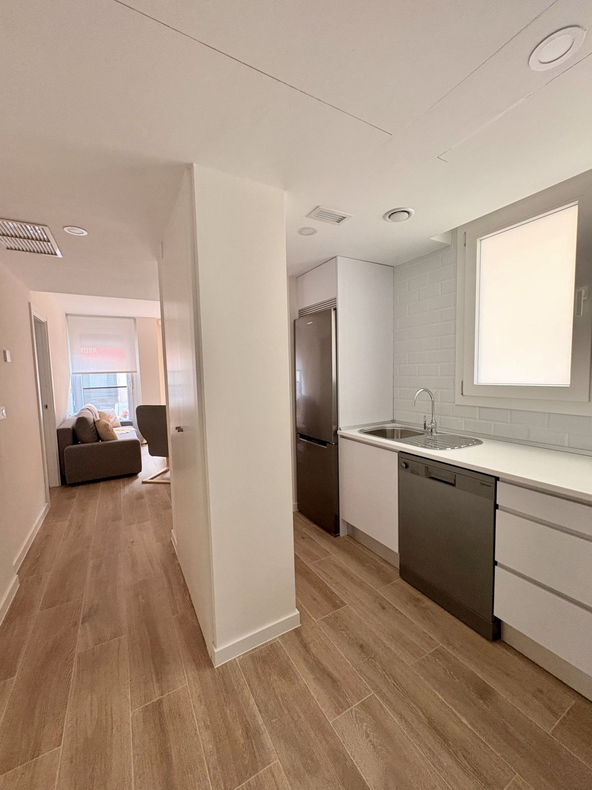 cae3b1fb-7c6d-452d-ac3b-b1e9f8014220